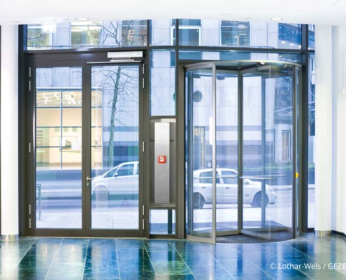 Karussell-Drehtüren_Lothar-Wels-GEZE-GmbH