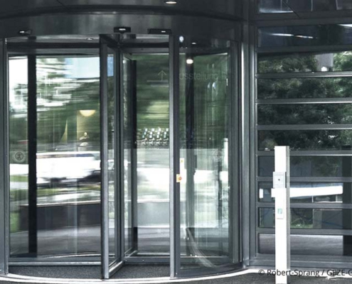 Karussell-Drehtüren_Robert-Sprang-GEZE-GmbH